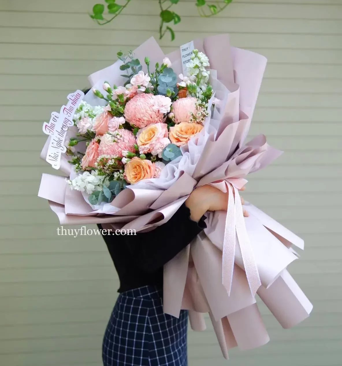 Bó hoa công chúa với cúc mẫu đơn