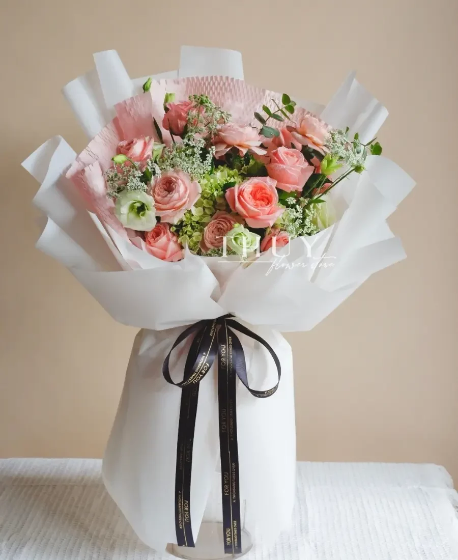 Bó hoa hồng mix tú cầu xanh bơ
