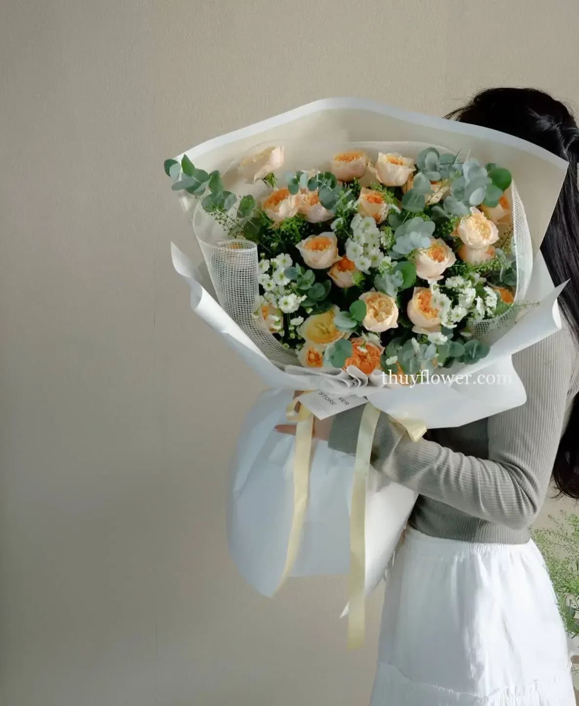 Bó hoa hồng juliet mix cúc tana