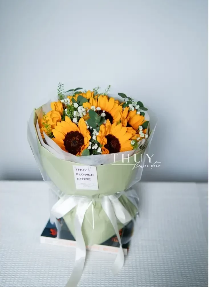 Bó hoa hướng dương tặng tốt nghiệp bạn gái
