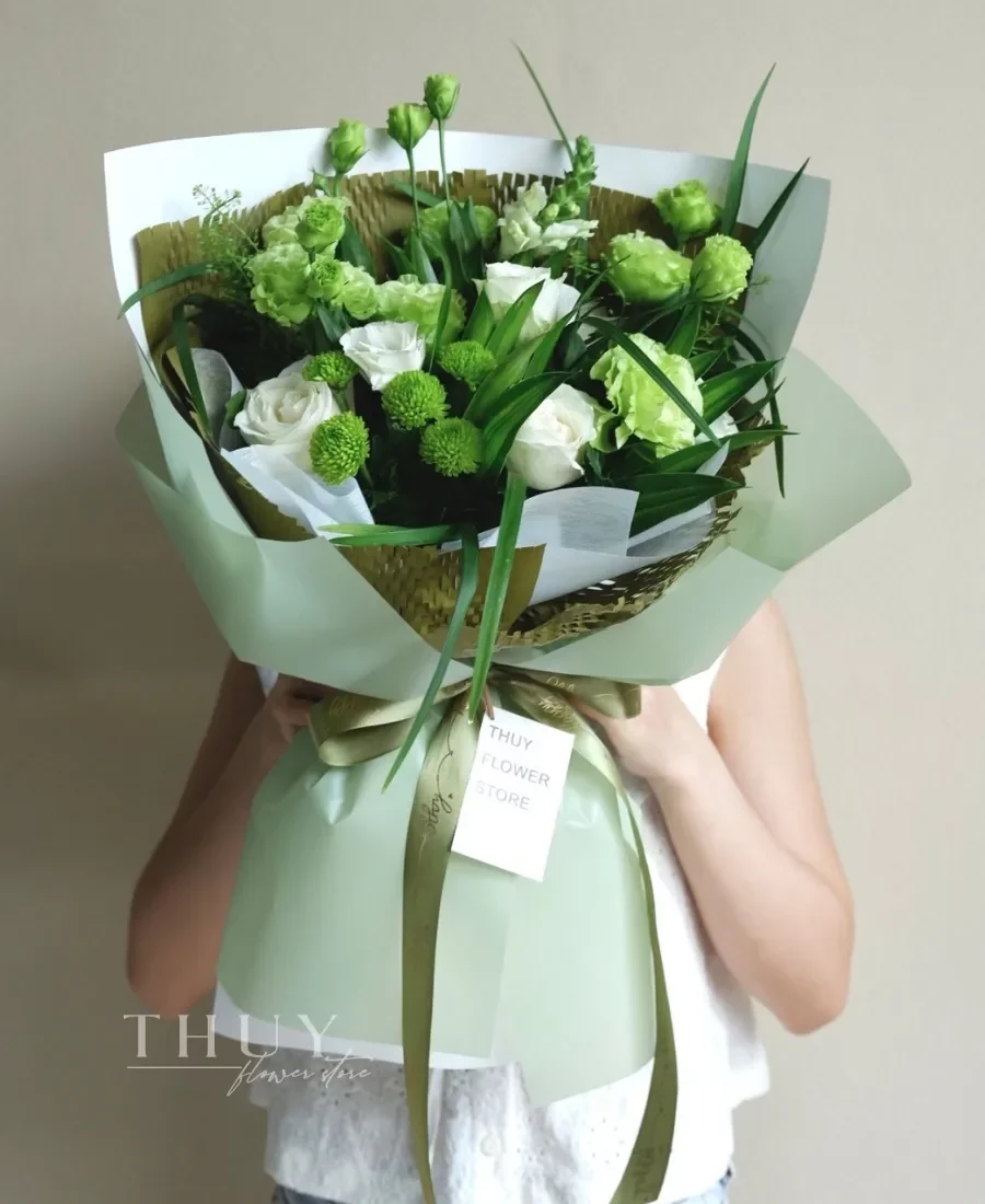 Bó hoa màu xanh lá tươi mới