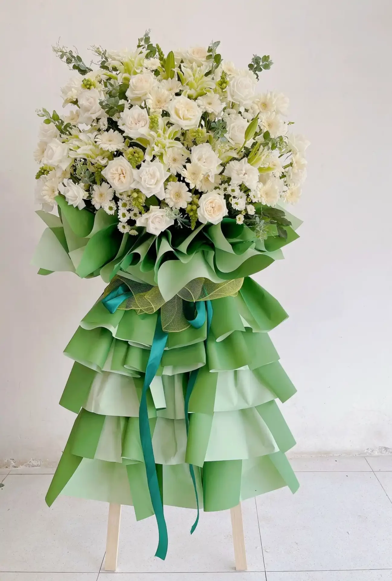Bó hoa siêu to cắm kệ tranh