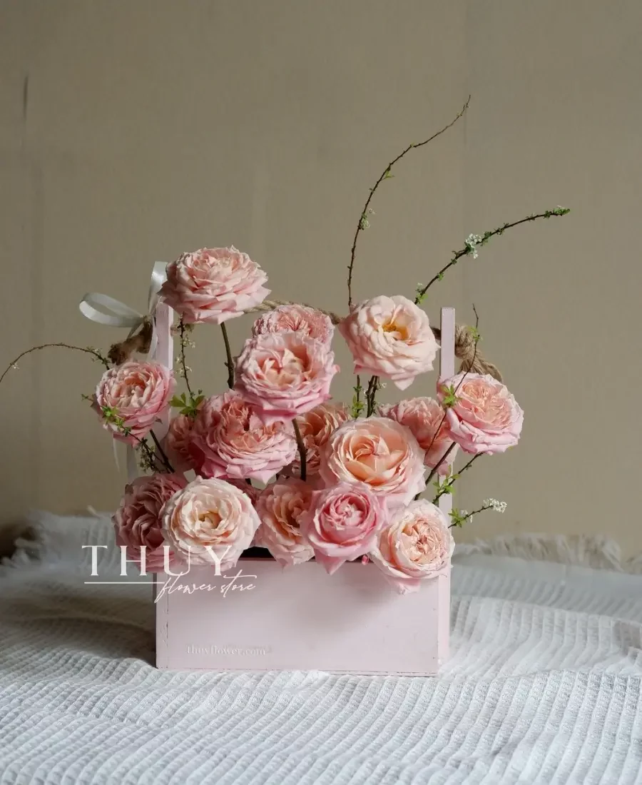 Giỏ hoa hồng julietta đẹp thơ mộng
