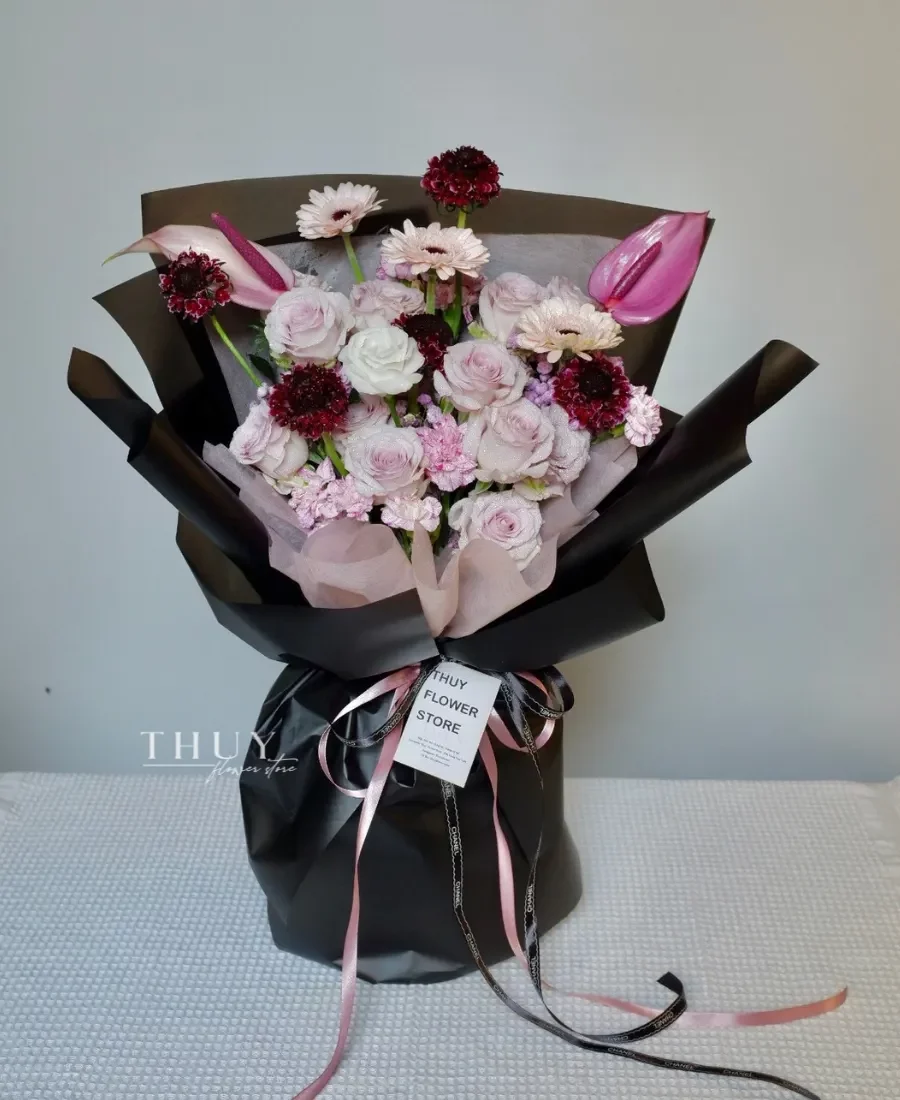 Bó hoa hồng mix tone màu tím