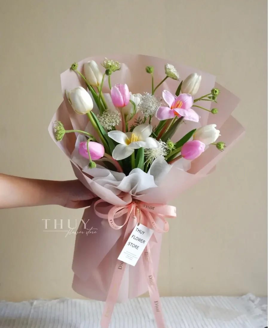 hoa tặng bạn gái hoa tulip