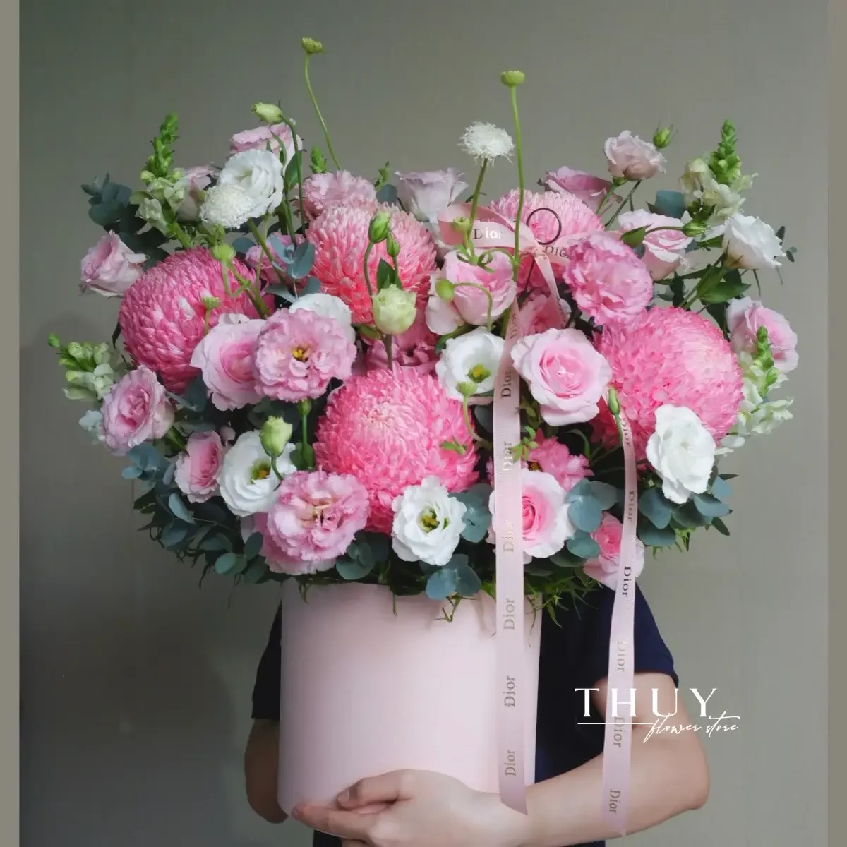 giỏ hoa cúc mẫu đơn mix tặng mẹ 20 tháng 10